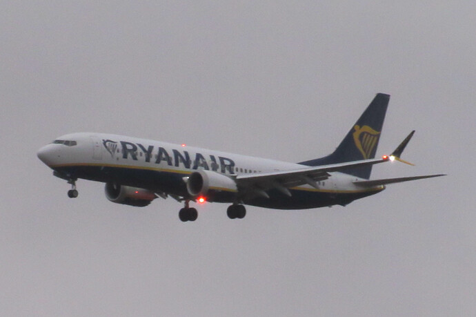 Ryanair - B38M - EI-HGT